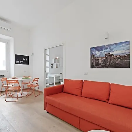 Nice And Bright Flat Near Termini *