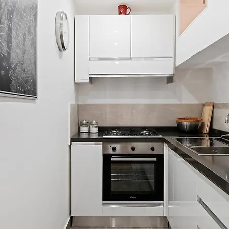 Апартаменты Nice And Bright Flat Near Termini Рим